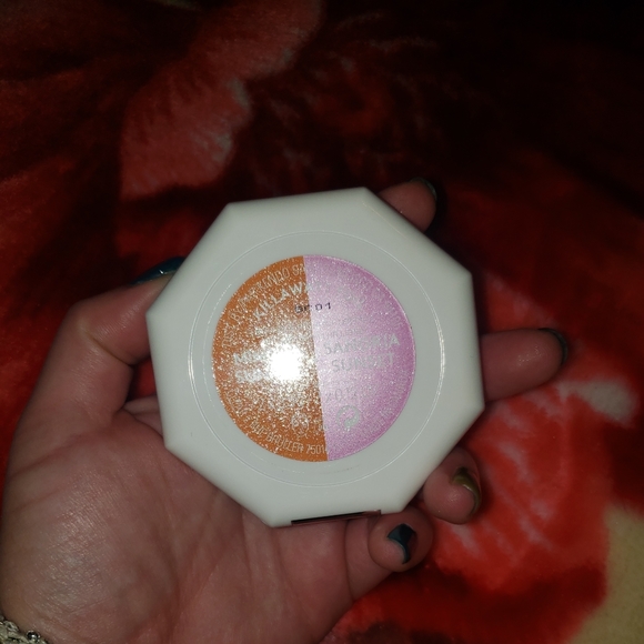 *SOLD* Beauty Killawatt Foil Highlighter - Picture 13 of 16